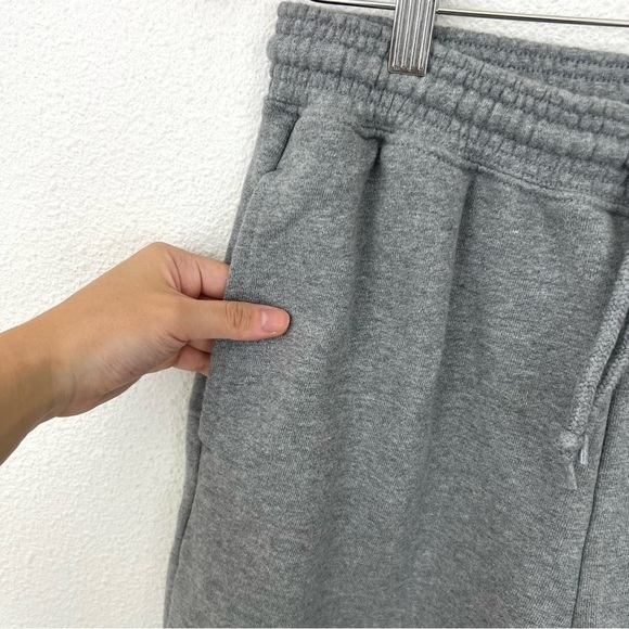 GAP Men’s French Terry Shorts XS - Picture 3 of 7